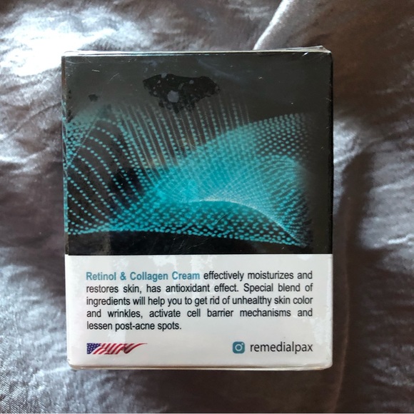 Retinol & Collagen Moisturizer - Picture 3 of 7